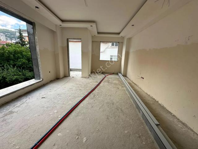 Adnan Kahveci Metroya Yürüme Arakat 2+1 Tapu Masrafsız Sıfır Satılık