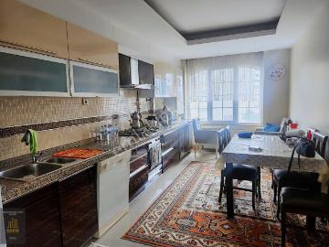 Adnan Kahveci Bulvarı'nda 4+1 Ebeveyn Banyolu Kiralık Daire