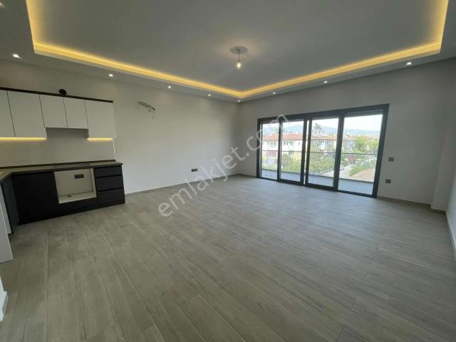 Adnan Menderes Bulvarında Kiralık Dubleks Ofis / Daire