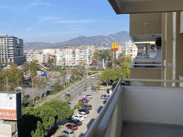 Adnan Menderes Mahallesinde Kiralık Geniş 3+1 Daire