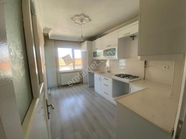 Adnanmenderes Arakat Asansörlü 125 M2 2.kat