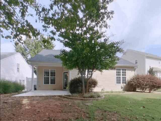 ADORABLE HOUSE FOR RENT