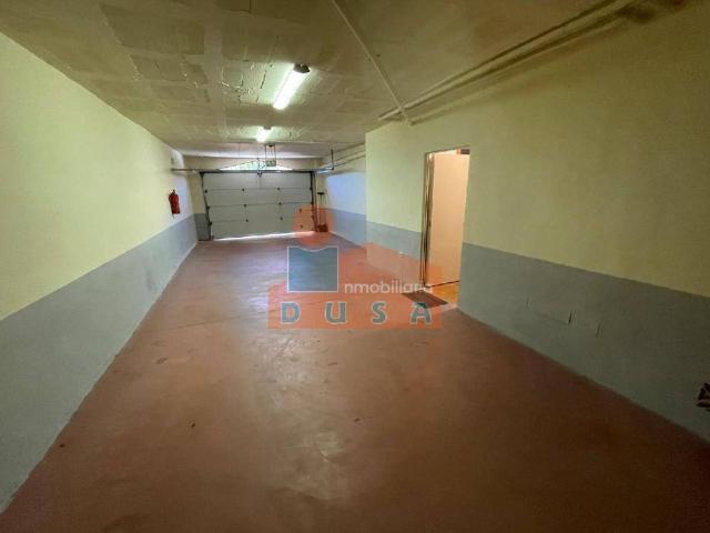 ADOSADA EN LAS BRISAS | 3.000 €, 200 m²