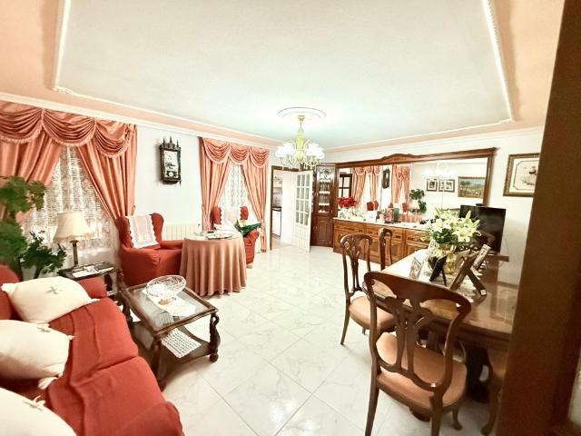 Adosada en Venta en Nava Del Rey Valladolid