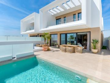 Adosada en Venta en Dolores Alicante