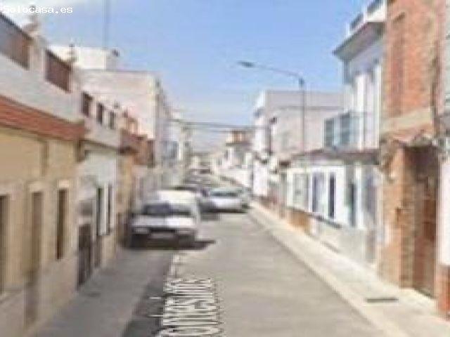 ADOSADO OCUPADO A LA VENTA EN LOS PALACIOS SEVILLA