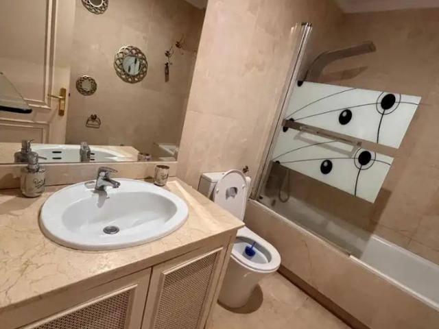 Adosado con piscina en alquiler en Nueva Andalucía