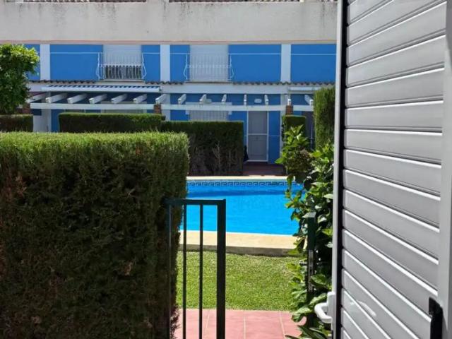 Adosado con piscina en alquiler en Els Poblets