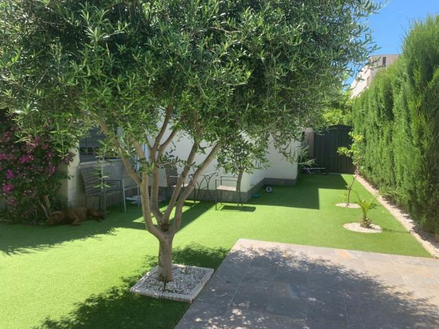 ADOSADO DE 3 DORMITORIOS 2 BAÑOS, PISCINA COMUNITARIA EN AGUAS NUEVAS TORREVIEJA