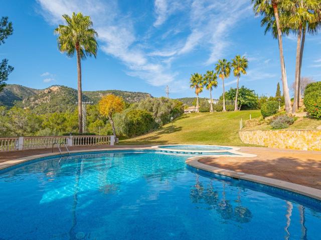 Adosado de 4 dormitorios con piscina y garaje en Sant Agustí. 338m² Palma de Mallorca