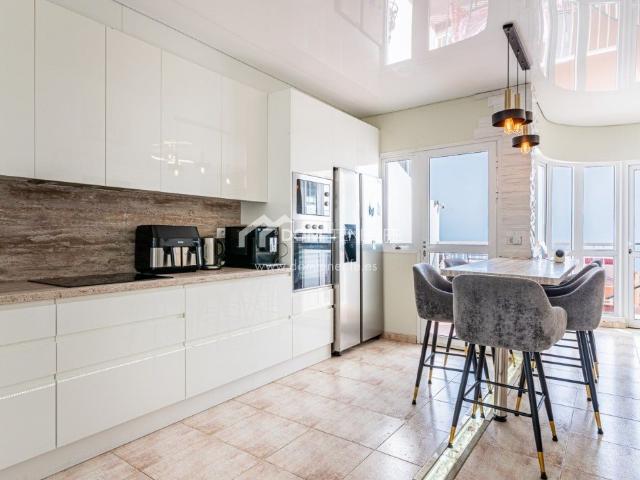 Adosado de 4 dormitorios en venta en Los Menores 180m² Adeje