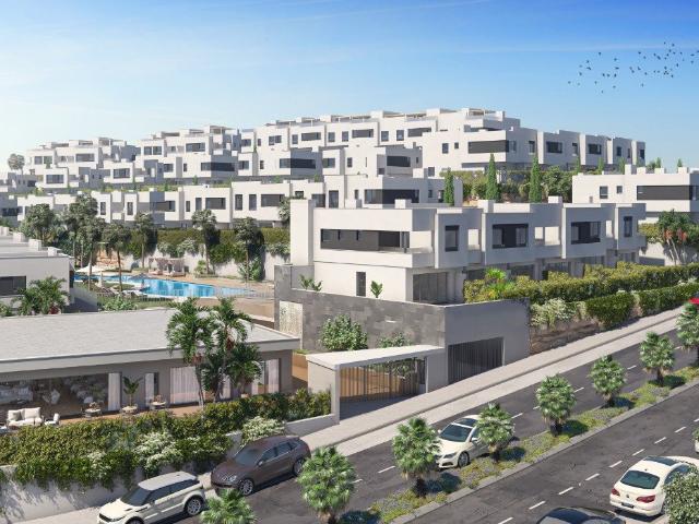 Adosado de 4 dormitorios y 2 baños localizado en La Cala de Mijas. Obra Nueva