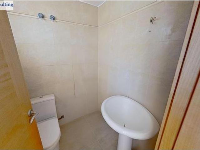 ADOSADO DE 4 PLANTAS, CON PATIO, TERRAZA, ASCENSOR Y GARAJE