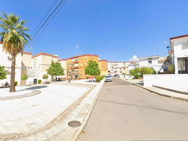 Adosado en Lora del Río, Sevilla. Activo inmobiliario SIN POSESIÓN, NO SE PUEDE VISITAR