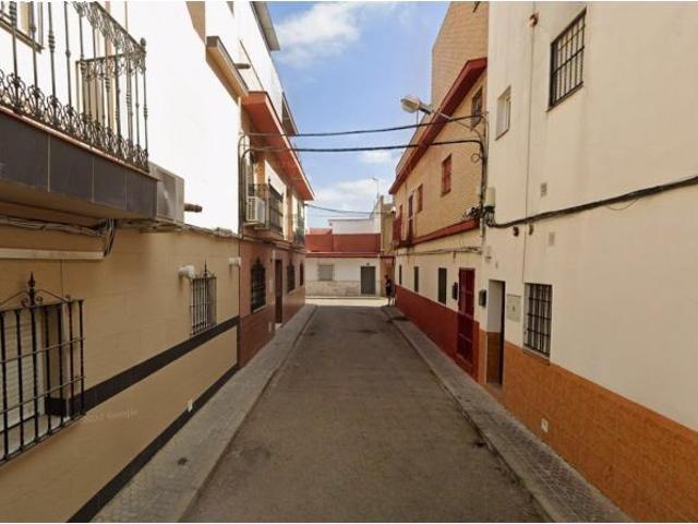 Adosado en Sevilla. Activo inmobiliario SIN POSESIÓN, NO SE PUEDE VISITAR