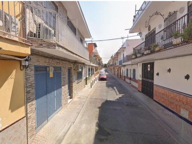 Adosado en Sevilla. Activo inmobiliario SIN POSESIÓN, NO SE PUEDE VISITAR