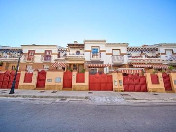 Adosado en venta en Ogíjares, Granada