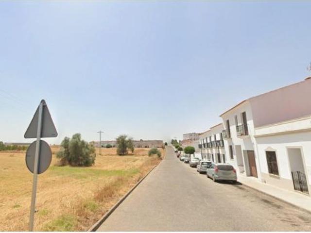ADOSADO EN VENTA EN OLIVENZA. Activo inmobiliario SIN POSESIÓN, NO VISITABLE
