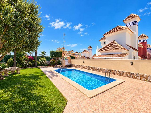 Adosado en venta en Orihuela Costa, Alicante Costa Blanca