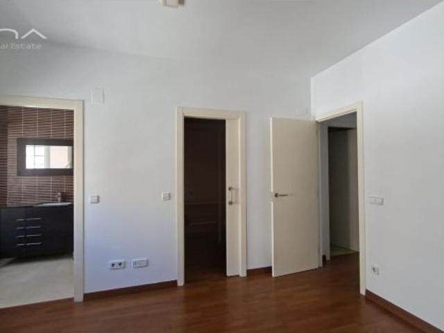 Adosado en venta en Bellreguard con piscina, jardín y garaje