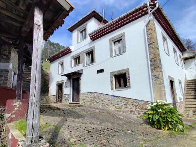 Adosado en Venta en Cudillero, Asturias