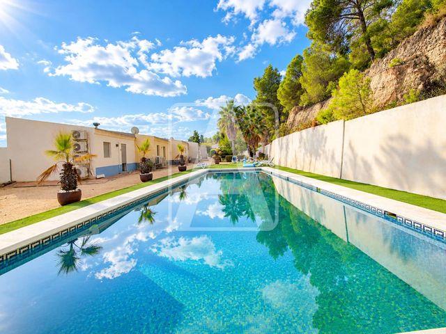 Adosado en venta en Calpe / Calp, Alicante Costa Blanca