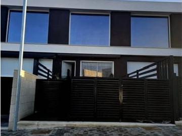 Villa en venta en Los Arenales del Sol - Cocina equipada