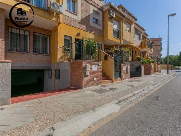 Adosado en venta en Granada, Granada