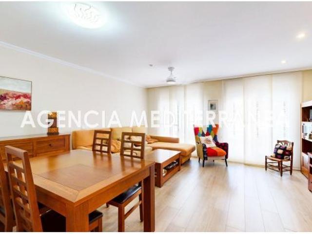 Adosado en venta en San Antonio de Benageber, con piscina independiente