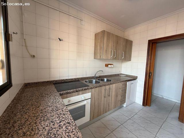 Adosado en Venta en Tomares, Sevilla