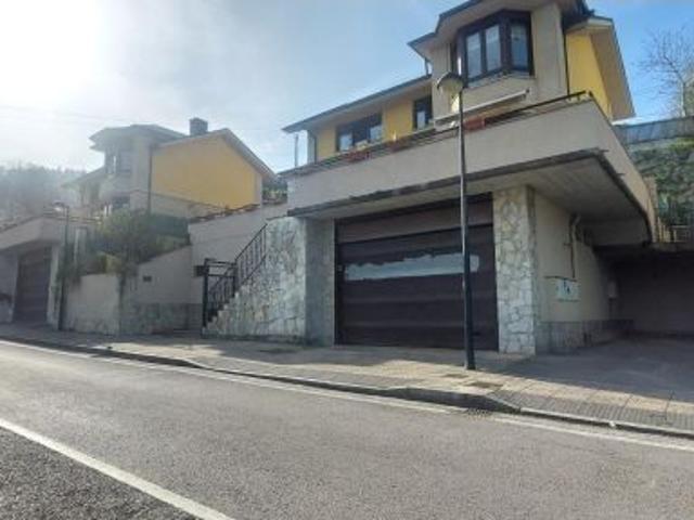 Adosado en Venta en Torrelavega, Cantabria