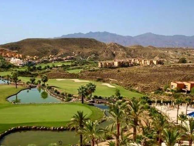 Adosado en venta en Valle del Este, Almería Costa Almería