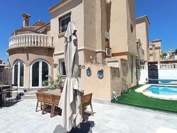 Adosado en venta en Villamartin, Alicante Costa Blanca