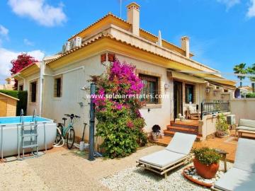 Adosado en venta en Villamartin, Alicante Costa Blanca