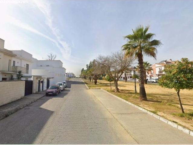 Adosado en venta en Villanueva del Ariscal Sevilla. Sin posesión No visitable