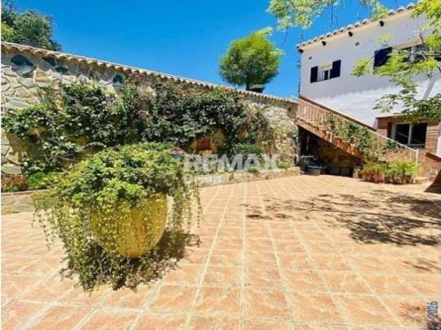 Adosado en Venta en Viñuelas de Arriba, Málaga
