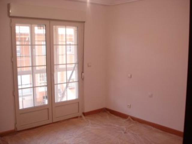 Adosado en venta. Leon