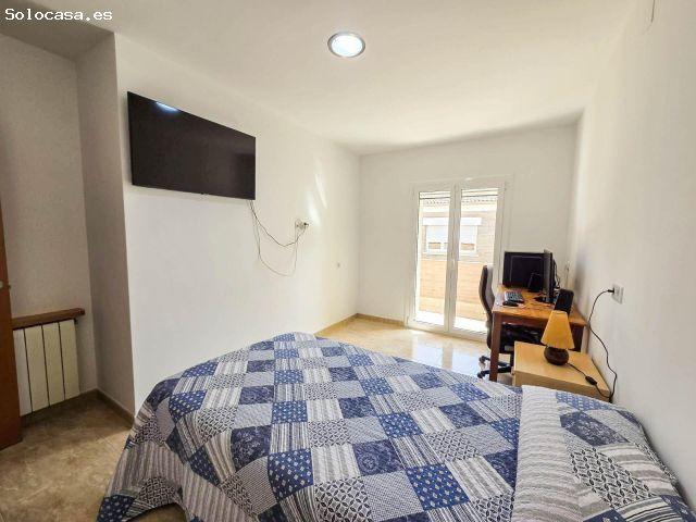 Adosado reformado muy luminoso a la venta en Vilanova del Camí