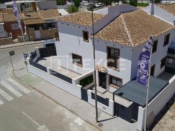 Adosado Totalmente Amueblada en Pilar de la Horadada