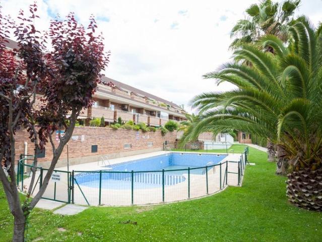 Adosado Zaragoza Montecanal Valdespartera Rosales del Canal 1.600€ MES Ref. SM_034