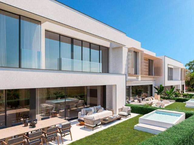 ADOSADOS DE OBRA NUEVA CERCA DE MIJAS EN EL GOLF RESORT& 13. 143m² Mijas