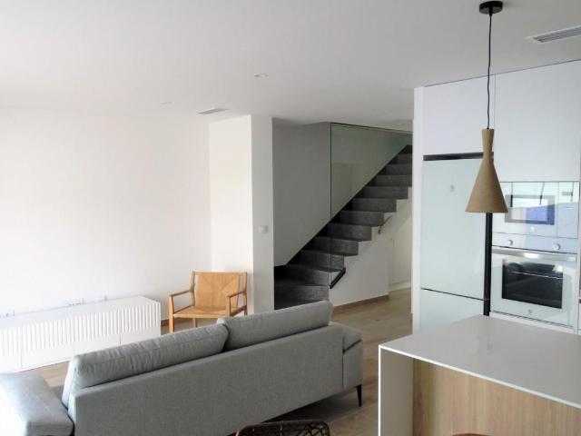 ADOSADOS DE OBRA NUEVA EN SANTIAGO DE LA RIBERA Promoción de. 113m² San Javier