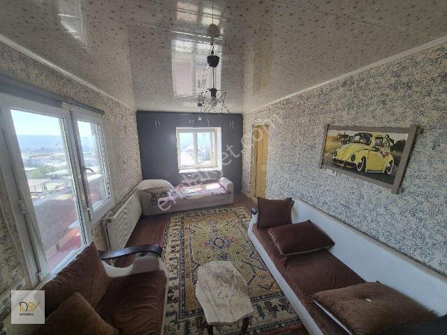 Adatepe Mah 2+1 Ayrı Mutfaklı Full Eşyalı D.gazlı Balkonlu