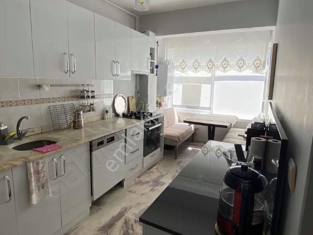Adatepe 3+1 Asansörlü Otoparklı Kısmen Deniz Görür