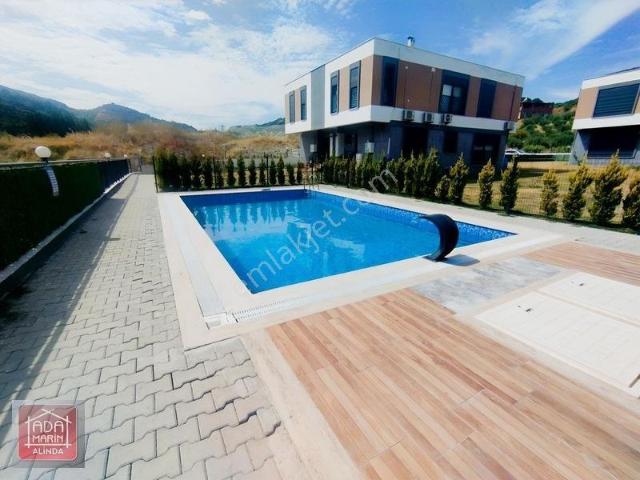 Ada Marinden Agaçlı Yolunda Site İçinde Kiralık 3+1 Daire