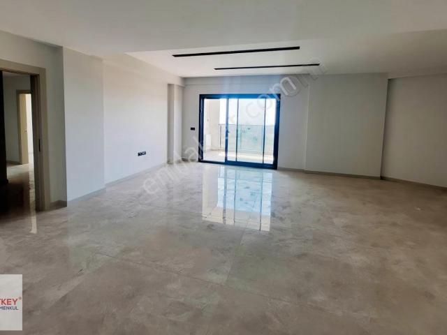 Ada Poınt'te Kiralık Deniz Manzaralı 3+1 Daire