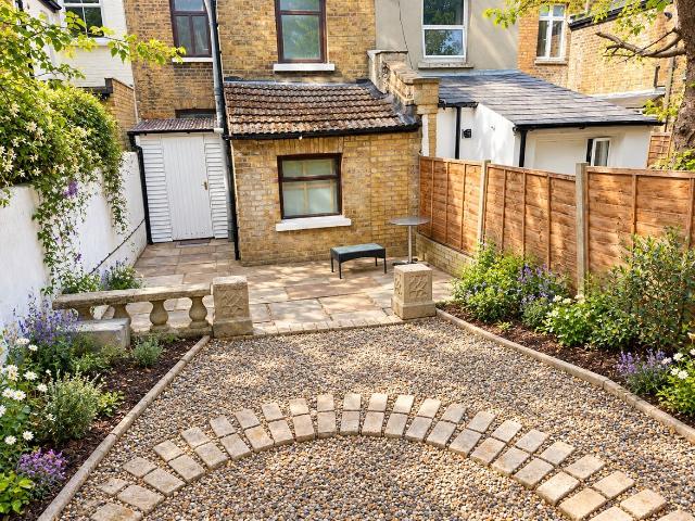 Ada Road, London SE5, Studio to rent, £4,073 pcm | PrimeLocation