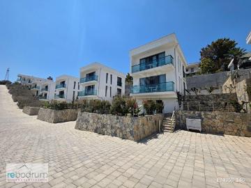 Adabükü Ayder Sitesi 2+2 Göl Manzaralı Havuzlu Villa