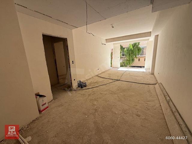 ADA'danİDEALTEPE'DEMİNİBÜS CADDESİ ÜZERİNDESIFIR BİNADAKATTA AÇIK MUTFAKLIBALKONLU 1+1