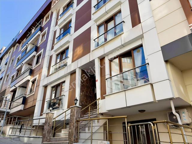 Adalar Manzaralı Geniş Bahçeli 2+1 Güney Cephe Satılık Daire